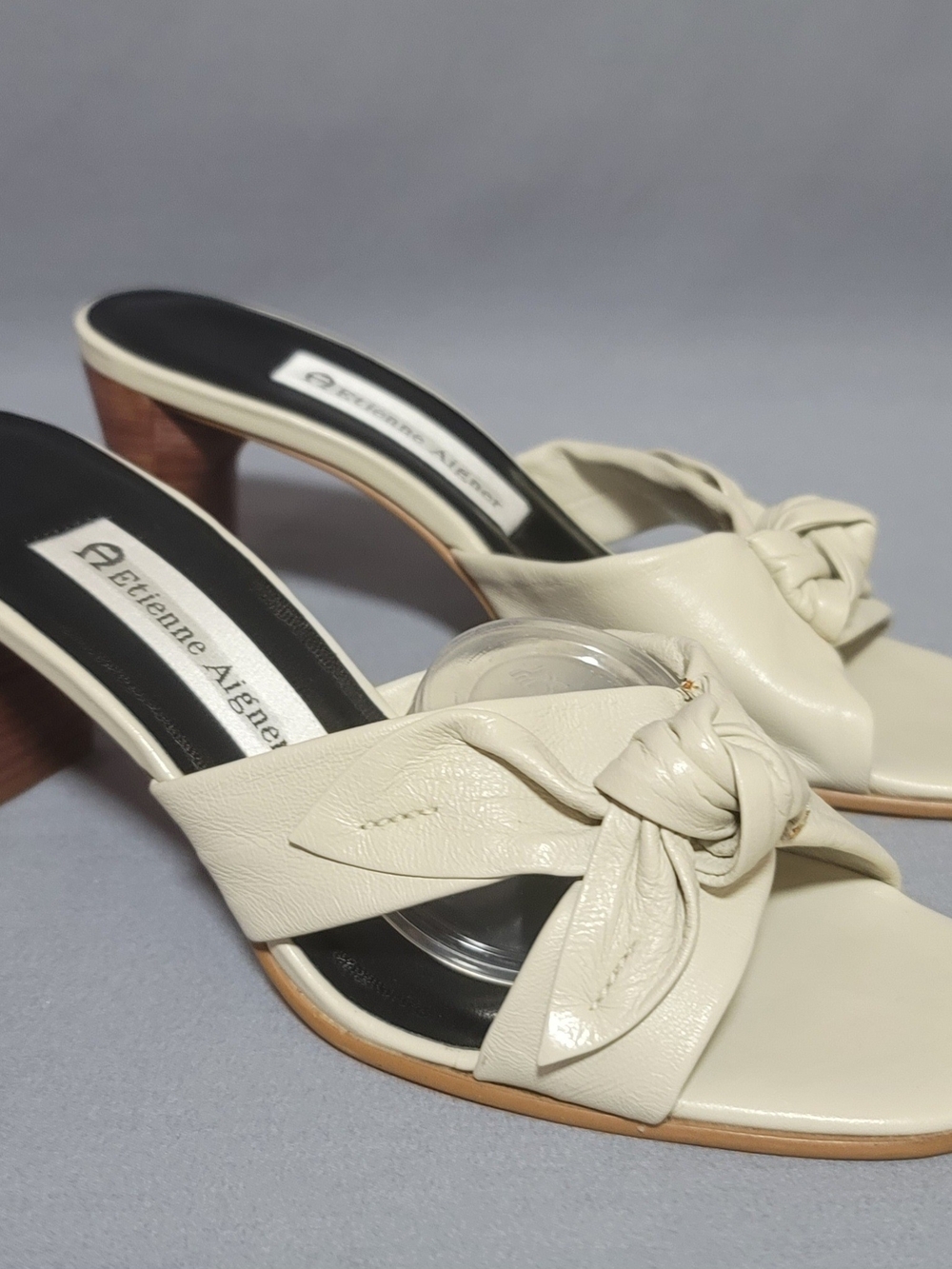 Etienne Aigner Cream Knot Leather Slide Sandals - Picture 3 of 7